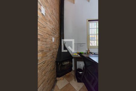 Casa à venda com 200m², 2 quartos e sem vaga Casa à venda com 200m², 2 quartos e sem vagaQuarto