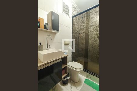 Banheiro de apartamento para alugar com 2 quartos, 64m² em Vila Carrão, São Paulo
