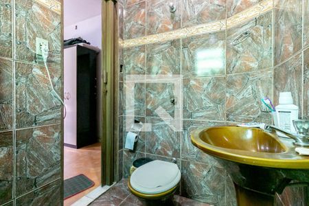 Casa à venda com 360m², 3 quartos e 3 vagasBanheiro da Suíte