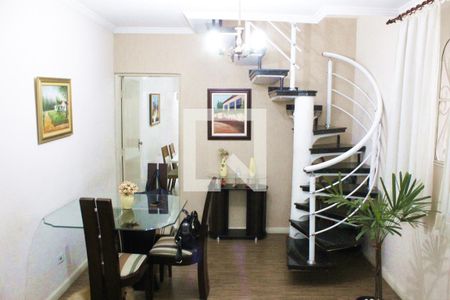 Sala de casa à venda com 3 quartos, 150m² em Vila Regina, São Paulo