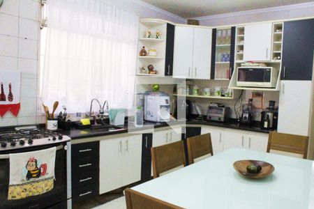 Casa à venda com 150m², 3 quartos e 2 vagasCozinha