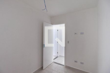 Quarto 2 de apartamento para alugar com 2 quartos, 44m² em Jardim Iva, São Paulo