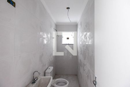 Banheiro de apartamento para alugar com 2 quartos, 44m² em Jardim Iva, São Paulo