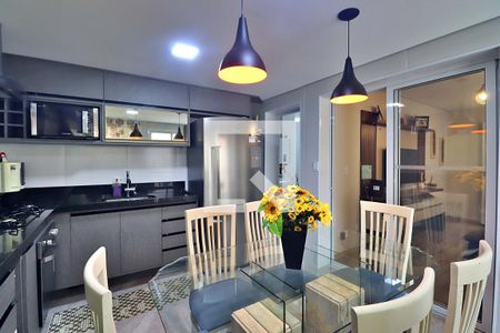 Apartamento para alugar com 125m², 2 quartos e 2 vagasCozinha