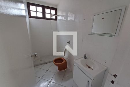 Casa à venda com 450m², 4 quartos e 2 vagasEdícula - banheiro