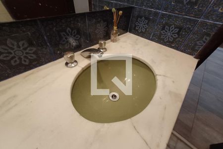 Casa à venda com 450m², 4 quartos e 2 vagasBanheiro da Suíte 3