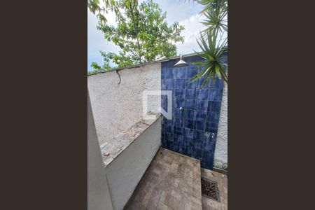 Casa à venda com 450m², 4 quartos e 2 vagasÁrea externa - fundos