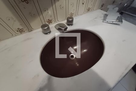 Casa à venda com 450m², 4 quartos e 2 vagasBanheiro da Suíte 2