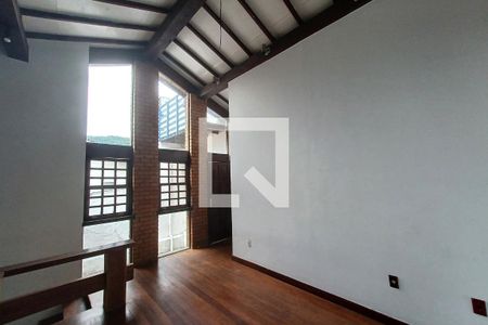 Casa à venda com 450m², 4 quartos e 2 vagasSala