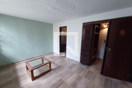 Casa à venda com 450m², 4 quartos e 2 vagasSuíte 1