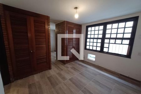 Casa à venda com 450m², 4 quartos e 2 vagasSuíte 3