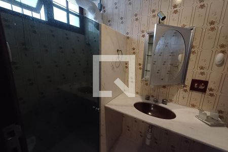 Casa à venda com 450m², 4 quartos e 2 vagasBanheiro da Suíte 2