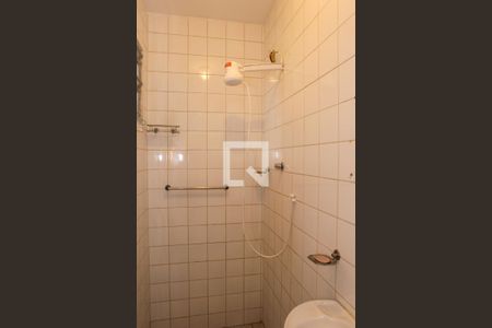 Casa para alugar com 200m², 4 quartos e 1 vaga Casa para alugar com 200m², 4 quartos e 1 vagaBanheiro de Serviço (1º andar)