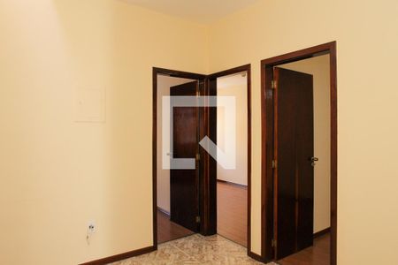 Casa para alugar com 200m², 4 quartos e 1 vaga Casa para alugar com 200m², 4 quartos e 1 vagaHall dos Quartos (2º andar)