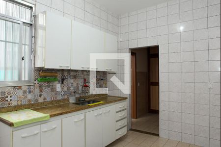 Casa para alugar com 200m², 4 quartos e 1 vaga Casa para alugar com 200m², 4 quartos e 1 vagaCozinha (1º andar)