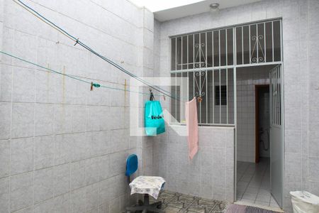 Casa para alugar com 200m², 4 quartos e 1 vaga Casa para alugar com 200m², 4 quartos e 1 vagaQuintal (1º andar)