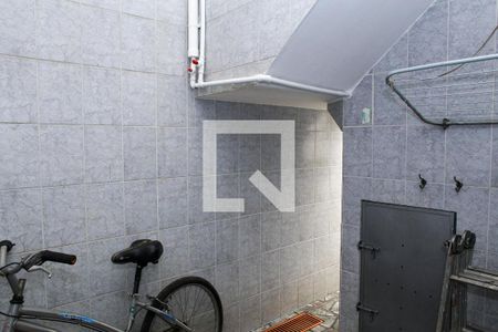 Casa para alugar com 200m², 4 quartos e 1 vaga Casa para alugar com 200m², 4 quartos e 1 vagaQuintal (1º andar)