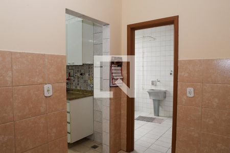 Casa para alugar com 200m², 4 quartos e 1 vaga Casa para alugar com 200m², 4 quartos e 1 vagaDespensa (1º andar)