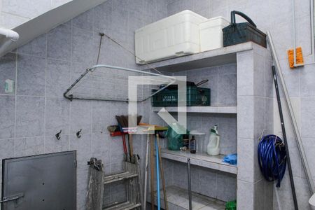 Casa para alugar com 200m², 4 quartos e 1 vaga Casa para alugar com 200m², 4 quartos e 1 vagaQuintal (1º andar)