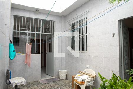 Casa para alugar com 200m², 4 quartos e 1 vaga Casa para alugar com 200m², 4 quartos e 1 vagaQuintal (1º andar)