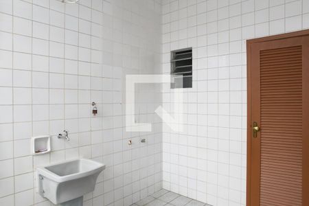 Casa para alugar com 200m², 4 quartos e 1 vaga Casa para alugar com 200m², 4 quartos e 1 vagaÁrea de Serviço (1º andar)