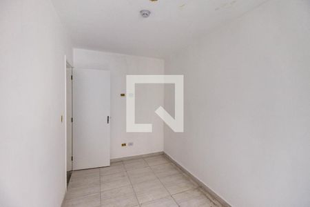 Quarto 1 de apartamento para alugar com 2 quartos, 42m² em Jardim Iva, São Paulo