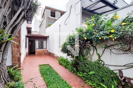 Casa à venda com 130m², 3 quartos e 2 vagasGaragem