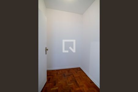 Casa à venda com 245m², 3 quartos e 2 vagas Casa à venda com 245m², 3 quartos e 2 vagasCloset Quarto 3 - Suíte