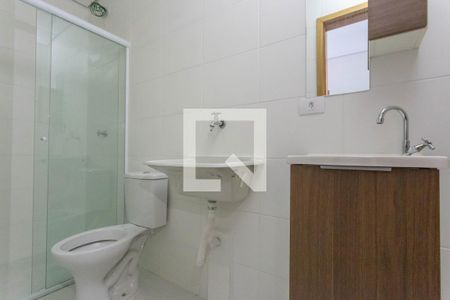 Banheiro de kitnet/studio para alugar com 1 quarto, 31m² em Jardim Sabara, São Paulo