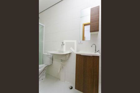Banheiro de kitnet/studio para alugar com 1 quarto, 31m² em Jardim Sabara, São Paulo