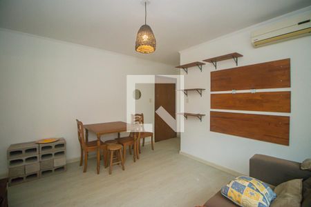 Sala de apartamento para alugar com 2 quartos, 70m² em Petrópolis, Porto Alegre