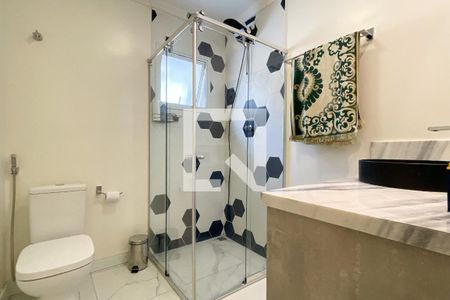 Casa para alugar com 210m², 3 quartos e 3 vagas Casa para alugar com 210m², 3 quartos e 3 vagasBanheiro social