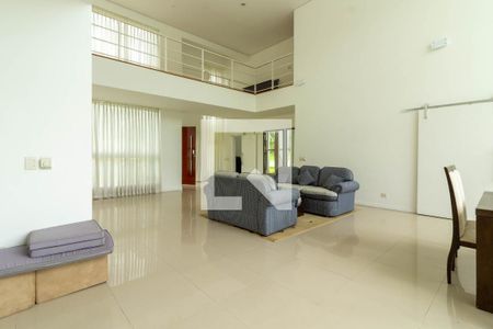 Casa para alugar com 620m², 5 quartos e 6 vagas Casa para alugar com 620m², 5 quartos e 6 vagasSala