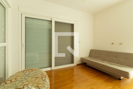 Casa para alugar com 620m², 5 quartos e 6 vagas Casa para alugar com 620m², 5 quartos e 6 vagasEscritório 1