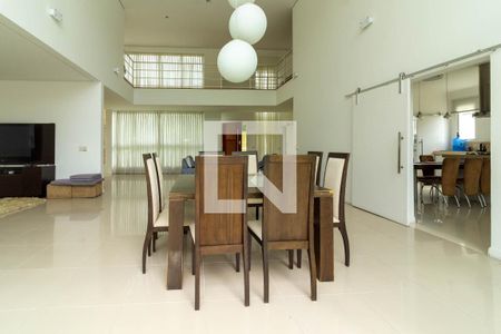 Casa para alugar com 620m², 5 quartos e 6 vagas Casa para alugar com 620m², 5 quartos e 6 vagasSala