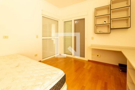 Casa para alugar com 620m², 5 quartos e 6 vagas Casa para alugar com 620m², 5 quartos e 6 vagasQuarto 2