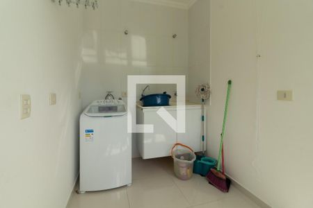 Casa para alugar com 620m², 5 quartos e 6 vagas Casa para alugar com 620m², 5 quartos e 6 vagasÁrea de Serviço