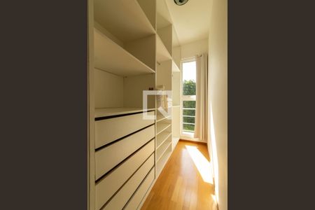 Casa para alugar com 620m², 5 quartos e 6 vagas Casa para alugar com 620m², 5 quartos e 6 vagasCloset do quarto 2