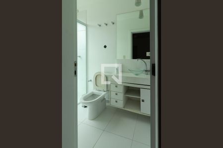 Casa para alugar com 620m², 5 quartos e 6 vagas Casa para alugar com 620m², 5 quartos e 6 vagasBanheiro Escritório 1