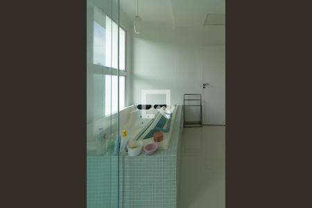 Casa para alugar com 620m², 5 quartos e 6 vagas Casa para alugar com 620m², 5 quartos e 6 vagasBanheiro da Suíte
