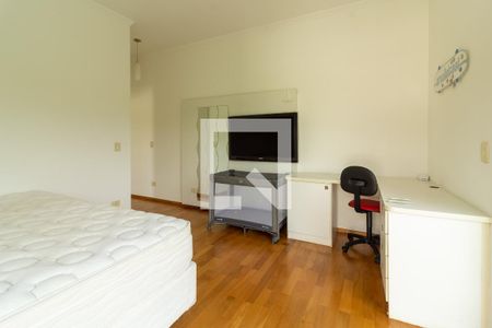 Casa para alugar com 620m², 5 quartos e 6 vagas Casa para alugar com 620m², 5 quartos e 6 vagasQuarto 1