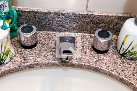 Apartamento à venda com 188m², 3 quartos e 2 vagasBanheiro da Suíte 2