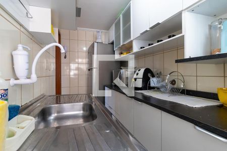 Apartamento à venda com 60m², 3 quartos e 1 vaga Apartamento à venda com 60m², 3 quartos e 1 vagaCozinha e Área de Serviço