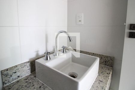 Apartamento à venda com 60m², 2 quartos e 1 vaga Apartamento à venda com 60m², 2 quartos e 1 vagaBanheiro Social