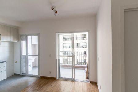 Sala de TV de apartamento à venda com 2 quartos, 52m² em Alphaville, Barueri