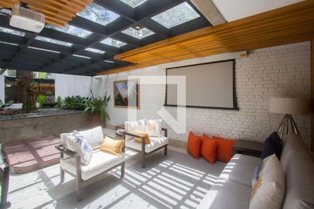 Sala de casa de condomínio à venda com 3 quartos, 380m² em Jardim Petropolis, São Paulo