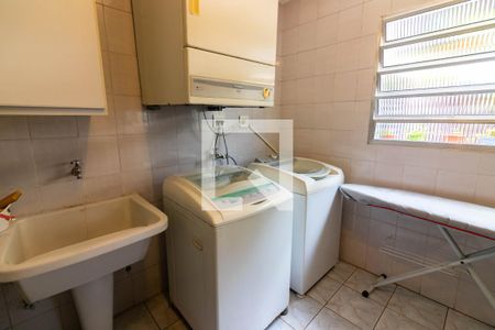 Casa à venda com 340m², 4 quartos e 4 vagasÁrea de Serviço