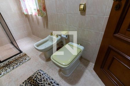 Casa à venda com 340m², 4 quartos e 4 vagasSuíte 3, Banheiro 