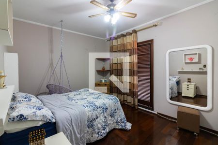 Casa à venda com 340m², 4 quartos e 4 vagasSuíte 2