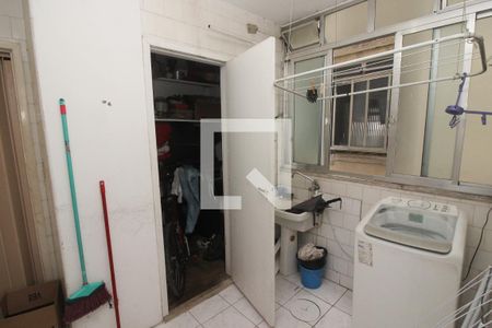 Apartamento à venda com 118m², 3 quartos e 1 vagaÁrea de Serviço